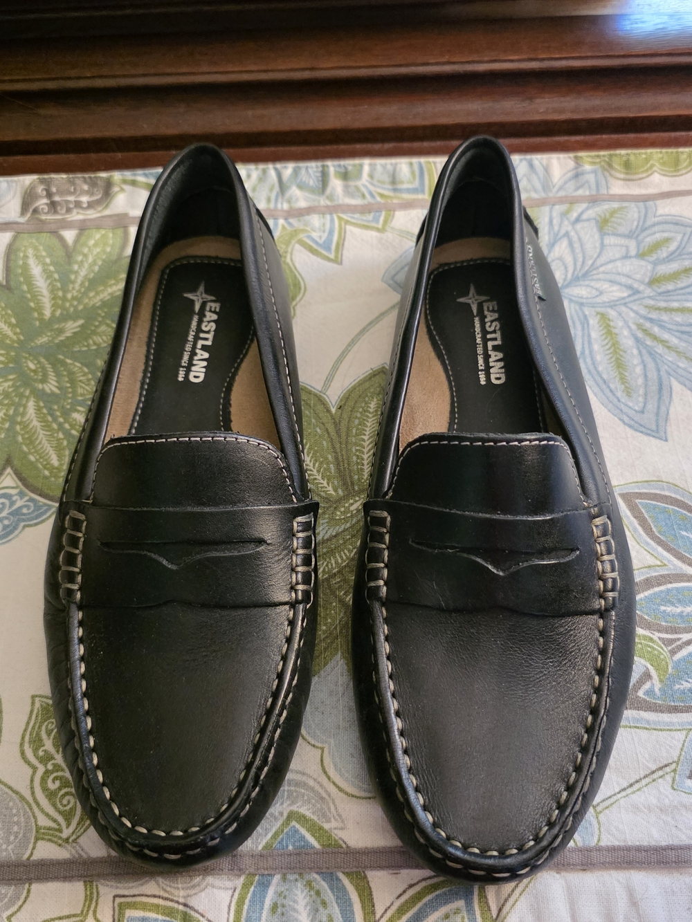 Eastland Women's Black Leather Penny Loafers